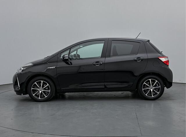 Toyota YARIS 1.5 Hybrid Design Sport Limited | Cruise Control | All Season banden | Camera | Climate Control |