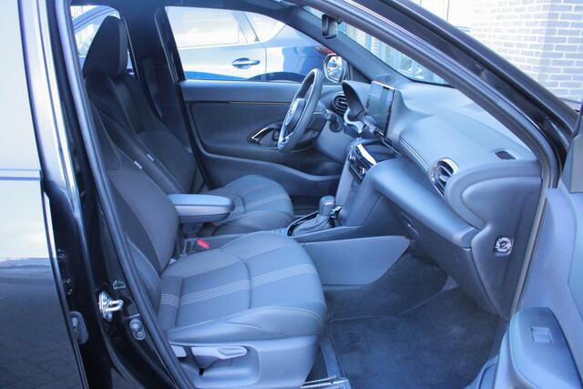 Toyota YARIS Cross 1.5 Hybrid Adventure AWD |nieuw onderhoud|trekhaak|camera|leder|navigatie|