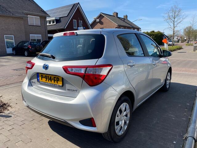 Toyota YARIS 1.5 HYB. ACTIVE