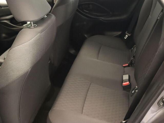 Toyota YARIS 1.5 Hybrid Active - ADAPTIEVE CRUISE CONTROL - ACHTERUITRIJCAMERA - NAVIGATIE FULL MAP - CLIMATE CONTROL - APPLE CARPLAY/ANDROID AUTO - KEYLESS START/ENTRY - MULTIFUNCTIONEEL STUURWIEL - BLUETOOTH TELEFOONVOORBEREIDING
