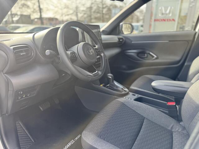 Toyota YARIS Cross 1.5 Hybrid 130 Style Edition BI-TONE Parkeersensoren V+A, Dodehoeksensor, Navigatie , All-in Rijklaarprijs