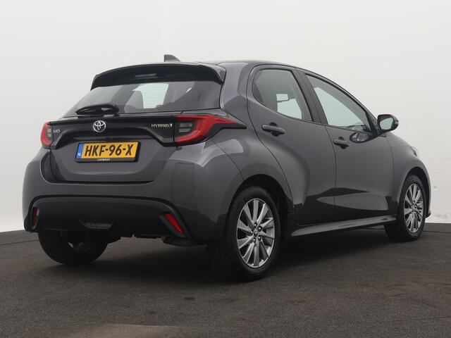 Toyota YARIS 1.5 Hybrid Business Plus | LM velgen | Camera |