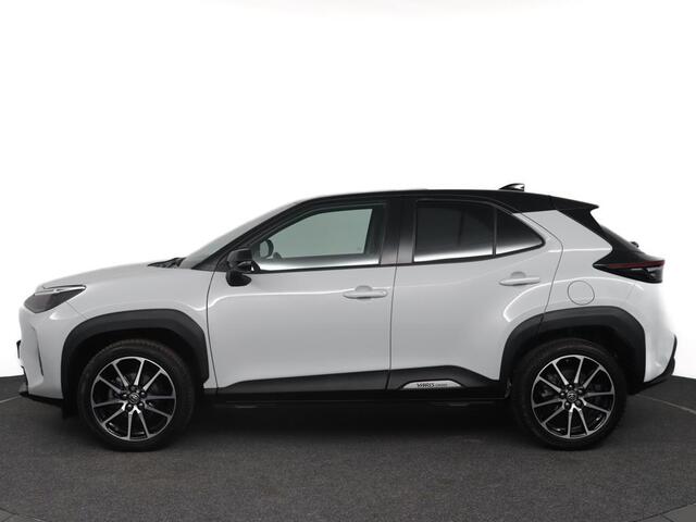 Toyota YARIS Cross 1.5 Hybrid GR Sport | Parkeer sensoren | Electrische kofferklep | Stoelverwarming | Navigatie | JBL Audio |