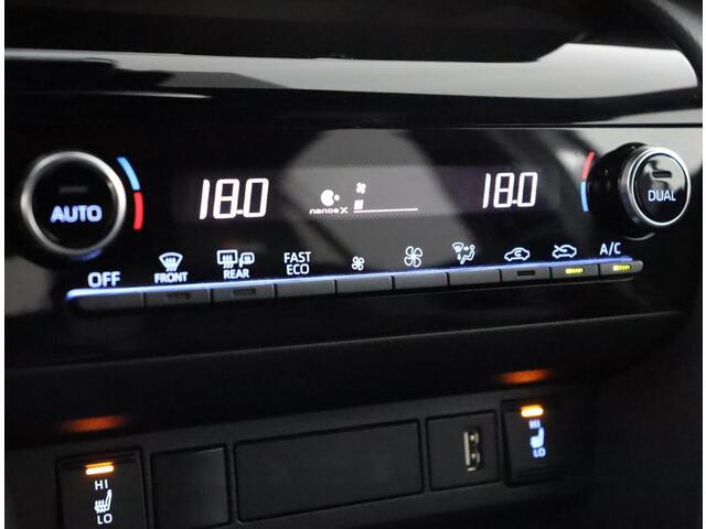 Toyota YARIS Cross 1.5 Hybrid GR Sport | Parkeer sensoren | Electrische kofferklep | Stoelverwarming | Navigatie | JBL Audio |