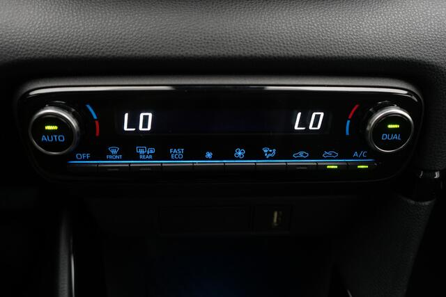 Toyota YARIS 1.5 Hybrid Executive Limited | Apple Carplay -/ Android Auto | Parkeercamera | Panoramadak |