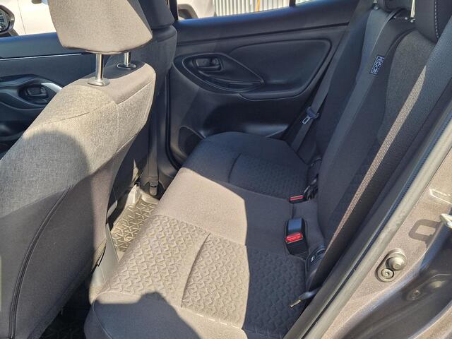 Toyota YARIS Cross 1.5 Hybrid Active Plus | Elektr. klep | Stoel/Stuur verwarming | Head up display