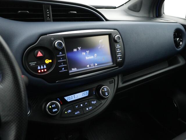 Toyota YARIS 1.5 Hybrid Bi-Tone Plus Limited | Camera | LM Velgen |