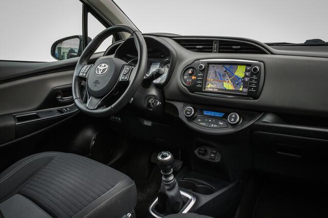 Toyota YARIS 1.5 VVT-i Active Cruise control/ Navigatie/ Camera/ Stuurwielbediening/ Climate control