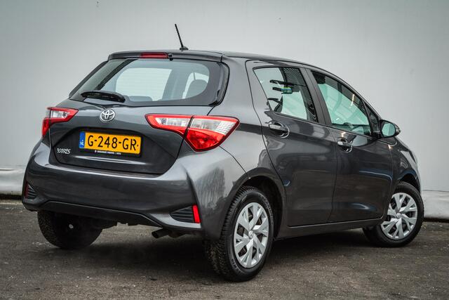 Toyota YARIS 1.5 VVT-i Active Cruise control/ Navigatie/ Camera/ Stuurwielbediening/ Climate control
