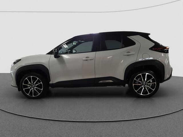 Toyota YARIS Cross 1.5 Hybrid GR Sport | Panodak | JBL | Head-up display |
