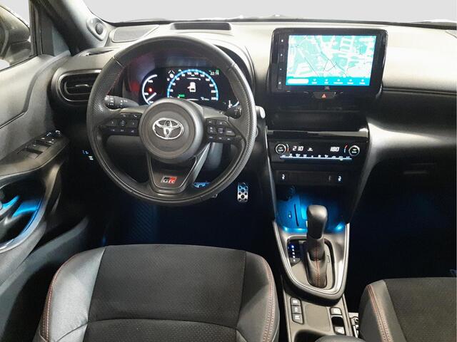 Toyota YARIS Cross 1.5 Hybrid GR Sport | Panodak | JBL | Head-up display |