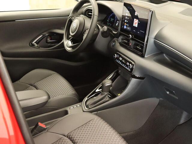 Toyota YARIS 1.5 Hybrid 130 Executive - ORIGINEEL NEDERLANDSE AUTO - KEYLESS ENTRY/START - DODEHOEKDETECTIE - ACHTERRIJCAMERA - ADAPTIEVE CRUISE CONTROL - LEDEREN BEKLEDING - VOORSTOELEN VERWARMD - STUURWIELVERWARMING - APPLE CARPLAY/ANDROID AUTO