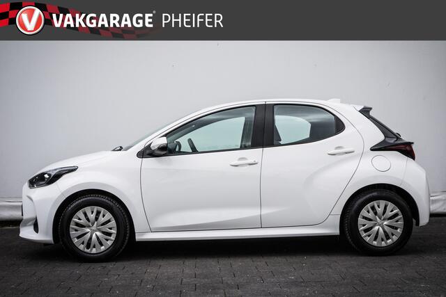 Toyota YARIS 1.5 Hybrid Aut. Active Navigatie/ Carplay/ Climate control/ Camera/ Adapt. cruise/ Armsteun