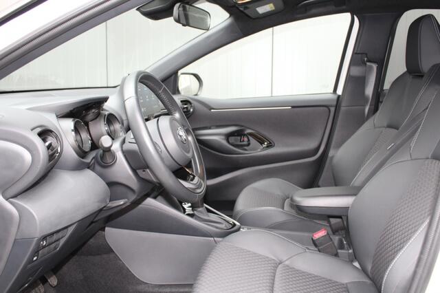 Toyota YARIS 1.5 Hybrid Style / Bi-tone / Leder / Navigatie