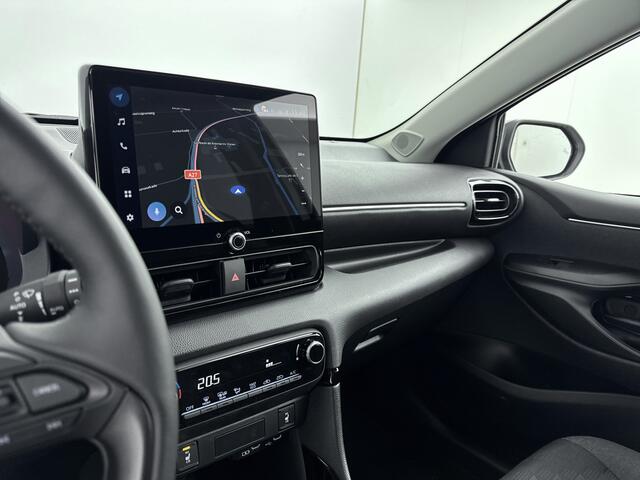 Toyota YARIS 1.5 Hybrid 115 Dynamic Comfort Pack *DEMO*