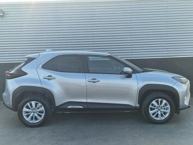 Toyota YARIS Cross 1.5 Hybrid Dynamic Edition Navigatie, Parkeersensoren, Smart key, Privacy glass, Achteruitrijcamera, Adaptieve cruise controle