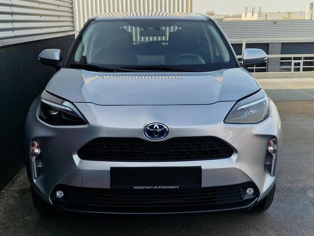 Toyota YARIS Cross 1.5 Hybrid Dynamic Edition Navigatie, Parkeersensoren, Smart key, Privacy glass, Achteruitrijcamera, Adaptieve cruise controle