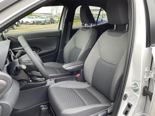 Toyota YARIS Cross 1.5 Hybrid 115 First Edition **COMFORT PACK/ NIEUWE AUTO/ DIRECT LEVERBAAR**