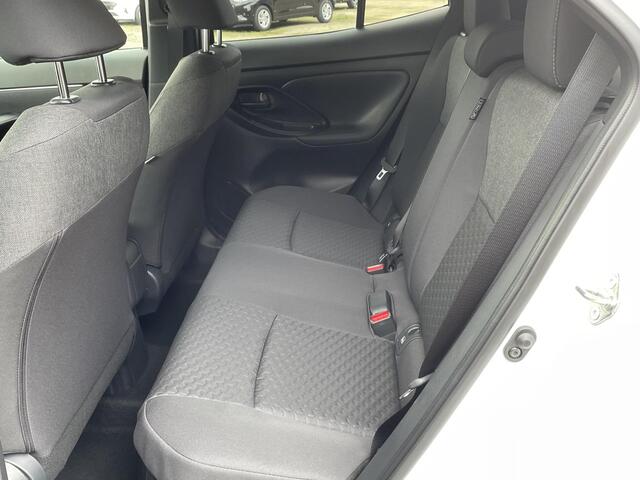 Toyota YARIS Cross 1.5 Hybrid 115 First Edition **COMFORT PACK/ NIEUWE AUTO/ DIRECT LEVERBAAR**