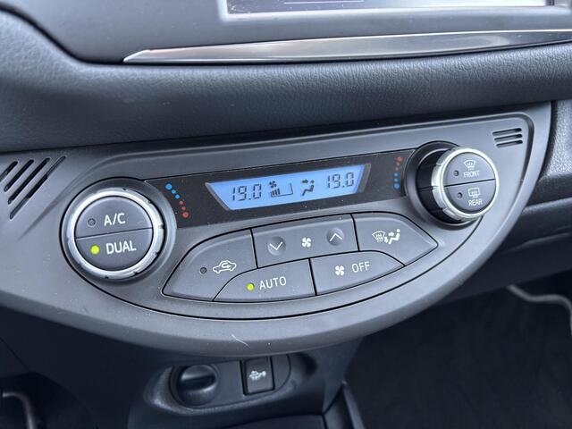 Toyota YARIS 1.5 VVT-i Y20 | Navigatie | Keyless start + entry | Camera | 1ste eigenaar | Toyota garantie tot 2029!