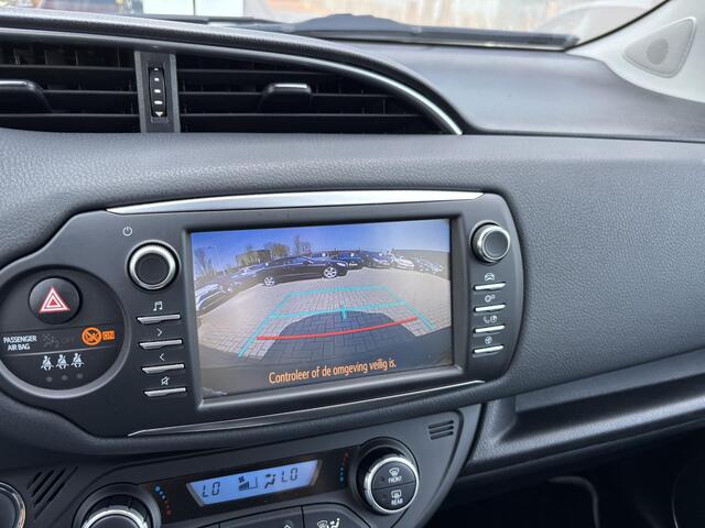 Toyota YARIS 1.5 VVT-i Y20 | Navigatie | Keyless start + entry | Camera | 1ste eigenaar | Toyota garantie tot 2029!