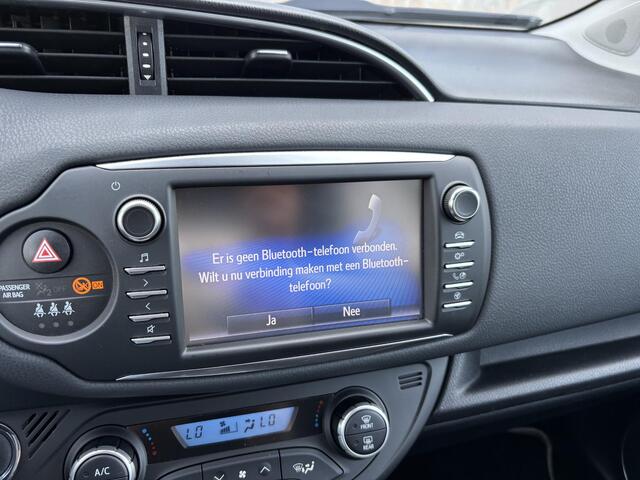 Toyota YARIS 1.5 VVT-i Y20 | Navigatie | Keyless start + entry | Camera | 1ste eigenaar | Toyota garantie tot 2029!