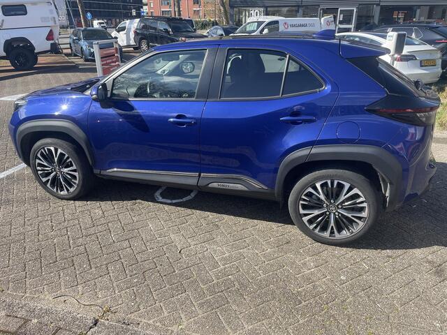 Toyota YARIS Cross 1.5 Hybrid Executive | Panoramadak | JBL-Audio | Parkeersensoren Voor & Achter |