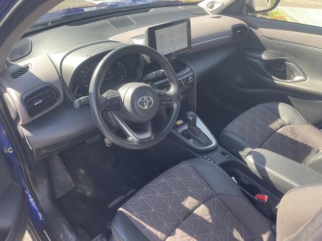 Toyota YARIS Cross 1.5 Hybrid Executive | Panoramadak | JBL-Audio | Parkeersensoren Voor & Achter |