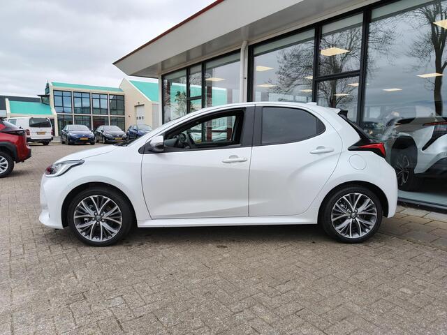 Toyota YARIS 1.5 Hybrid 130 Executive | JBL | HUD | PDC | BSM | Pearl White | Stoel & stuurverwarming
