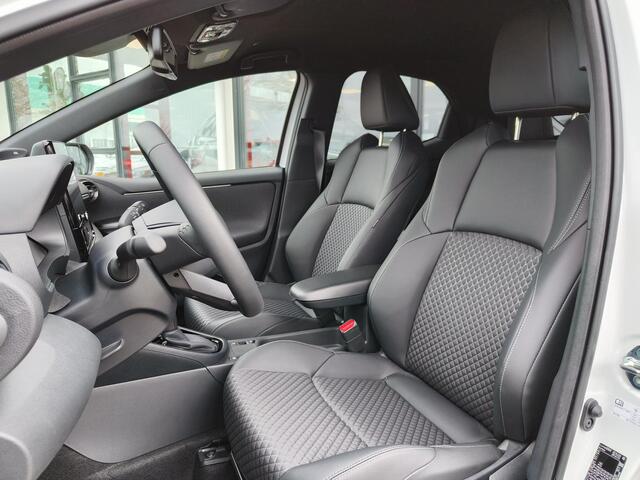 Toyota YARIS 1.5 Hybrid 130 Executive | JBL | HUD | PDC | BSM | Pearl White | Stoel & stuurverwarming