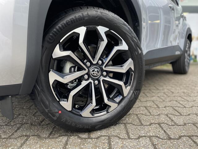 Toyota YARIS 1.5 Hybrid 115 First Edition | Comfort Pakket | Navi | Sensoren