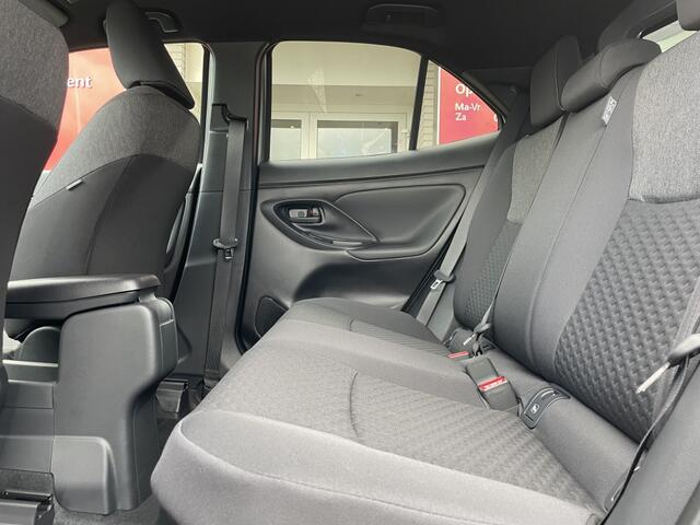 Toyota YARIS 1.5 Hybrid 115 First Edition | Comfort Pakket | Navi | Sensoren