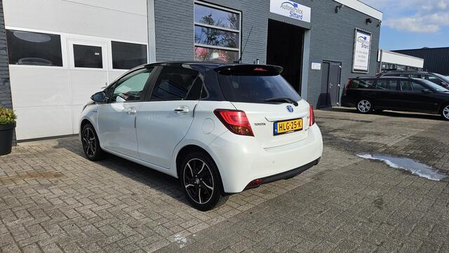 Toyota YARIS 1.5 Hybrid Bi-Tone | NAVIGATIE | Toyota Safety Sense | VOLLEDIGE ONDERHOUDSHISTORIE AANWEZIG