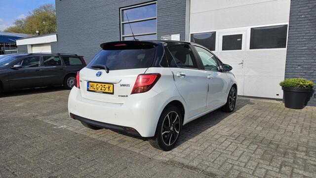 Toyota YARIS 1.5 Hybrid Bi-Tone | NAVIGATIE | Toyota Safety Sense | VOLLEDIGE ONDERHOUDSHISTORIE AANWEZIG