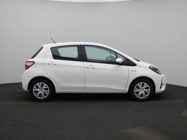 Toyota YARIS 1.5 Hybrid 89Pk Active | Navigatie | Achteruitrijcamera | Airconditioning | Cruise Control | Spiegels elektrisch verstelbaar |