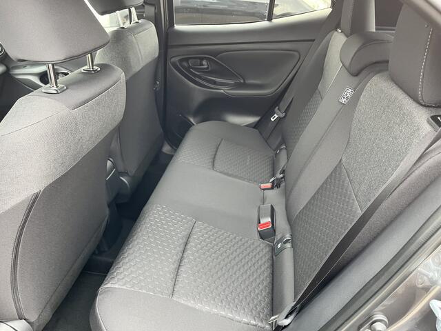 Toyota YARIS Cross 1.5 Hybrid 115 First Edition Limited Parkeersensoren Stoel Stuurverwarming Carplay Navi