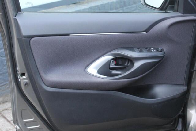 Toyota YARIS Cross 1.5 Hybrid Dynamic Navigatie, Carplay, Keyless, Winter Pack, 17" Full LED