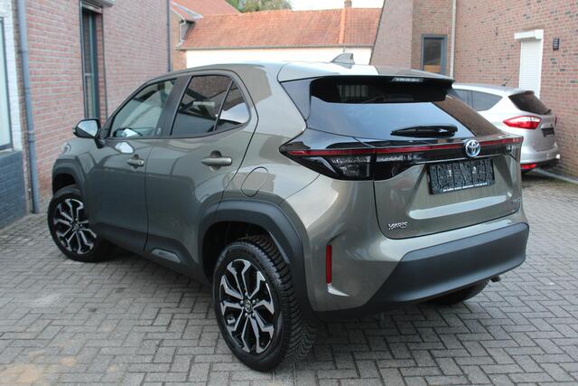 Toyota YARIS Cross 1.5 Hybrid First Edition Navigatie, Carplay, Keyless, Winter Pack, 17" Full LED