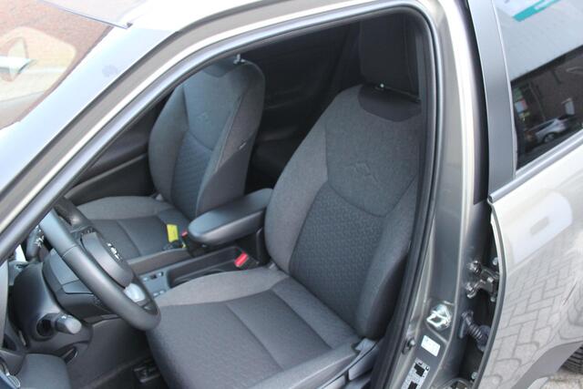 Toyota YARIS Cross 1.5 Hybrid First Edition Navigatie, Carplay, Keyless, Winter Pack, 17" Full LED