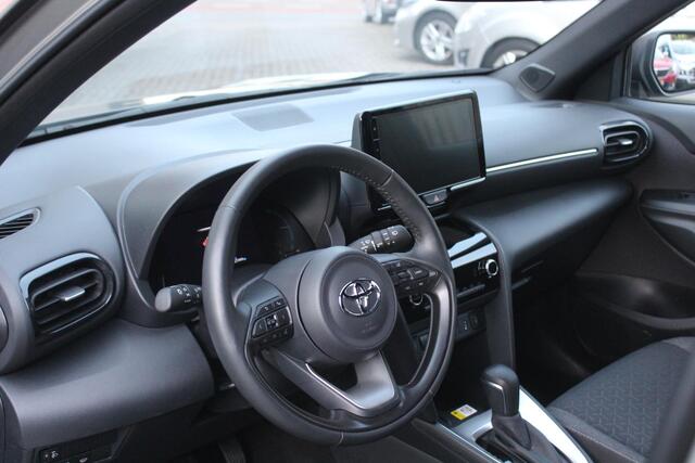 Toyota YARIS Cross 1.5 Hybrid First Edition Navigatie, Carplay, Keyless, Winter Pack, 17" Full LED