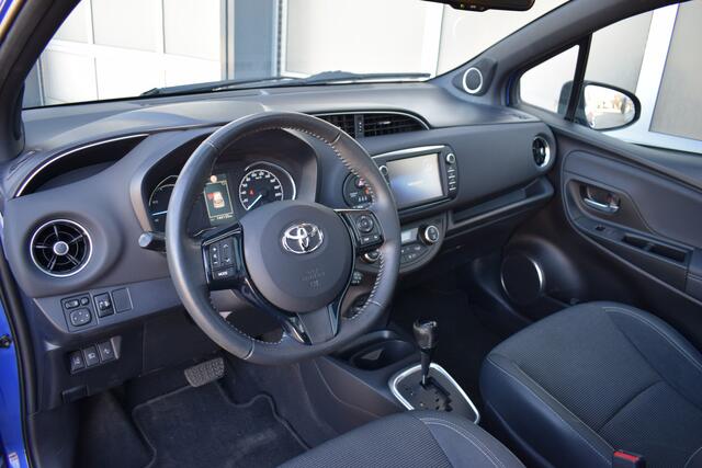 Toyota YARIS 1.5 Hybrid Premium Panodak | Camera | Full options
