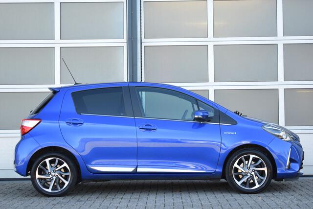 Toyota YARIS 1.5 Hybrid Premium Panodak | Camera | Full options