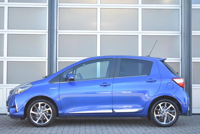 Toyota YARIS 1.5 Hybrid Premium Panodak | Camera | Full options