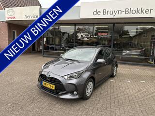toyota-yaris-1.5-hybrid-active-park