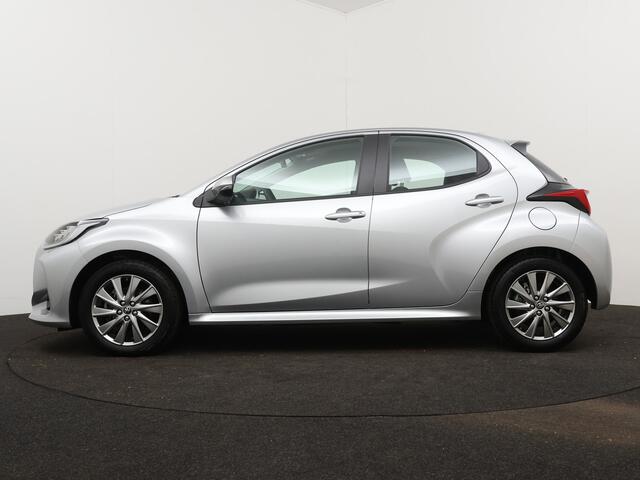 Toyota YARIS 1.5 Hybrid Active Plus Limited | Stoelverwarming | Stuurwielverwarming | 16" Lichtmetalen Velgen |