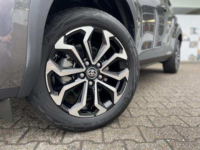 Toyota YARIS 1.5 Hybrid 130 Dynamic | Navi | Keyless Entry & Start | Stoelver
