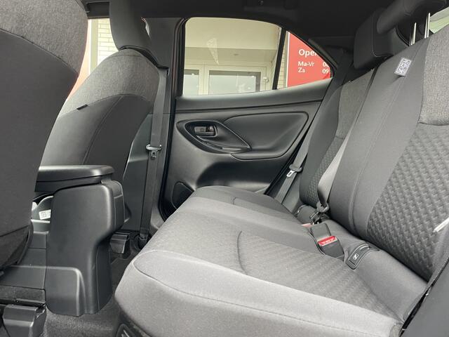 Toyota YARIS 1.5 Hybrid 130 Dynamic | Navi | Keyless Entry & Start | Stoelver