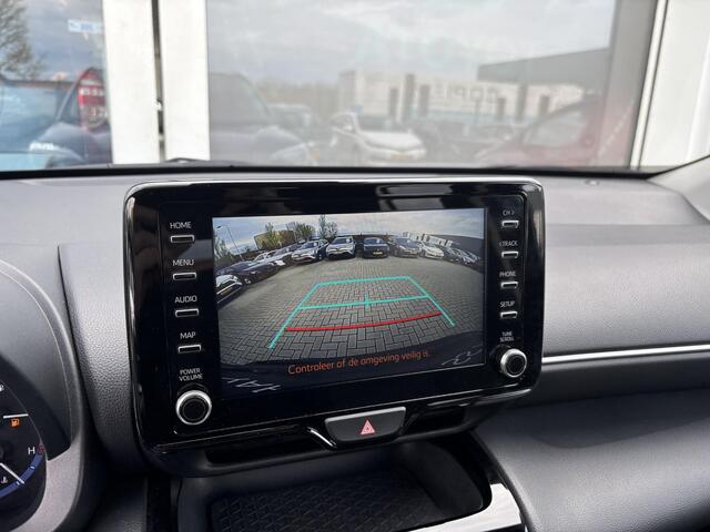 Toyota YARIS Cross Dynamic Edition | Apple Carplay/Android Auto | Parkeersensoren voor + achter | Smart key | Privacy glass | Toyota garantie tot 2034!