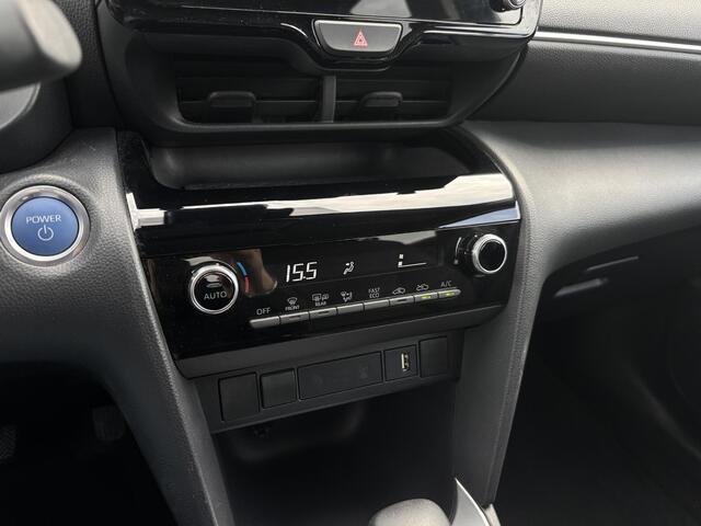 Toyota YARIS Cross Dynamic Edition | Apple Carplay/Android Auto | Parkeersensoren voor + achter | Smart key | Privacy glass | Toyota garantie tot 2034!