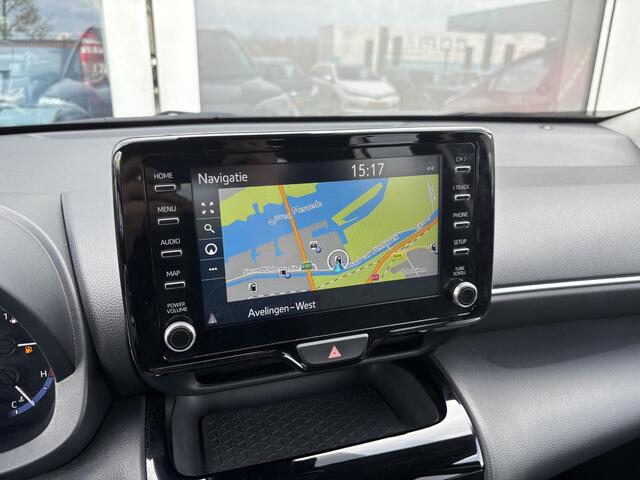 Toyota YARIS Cross Dynamic Edition | Apple Carplay/Android Auto | Parkeersensoren voor + achter | Smart key | Privacy glass | Toyota garantie tot 2034!